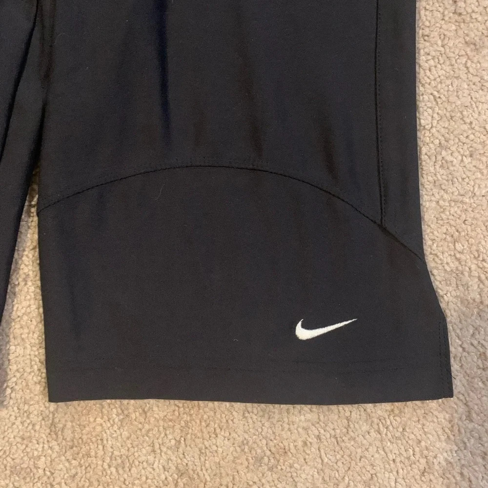 Nike black crop yoga’s small - Picture 2 of 10